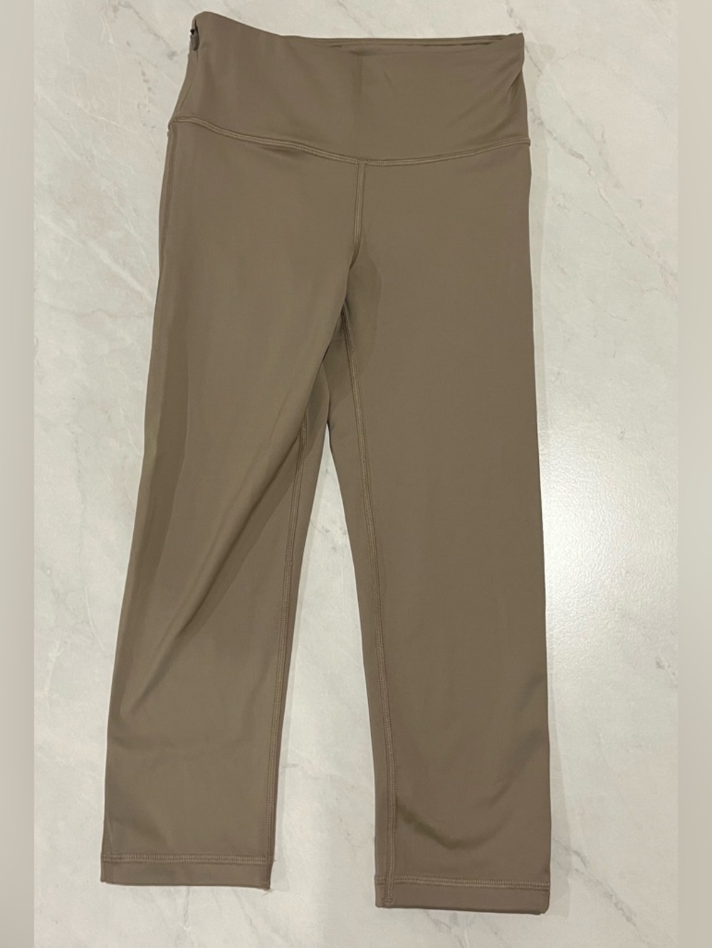 GapFit Eclipse Tan Color 3/4 length high waist leggings w/ pocket